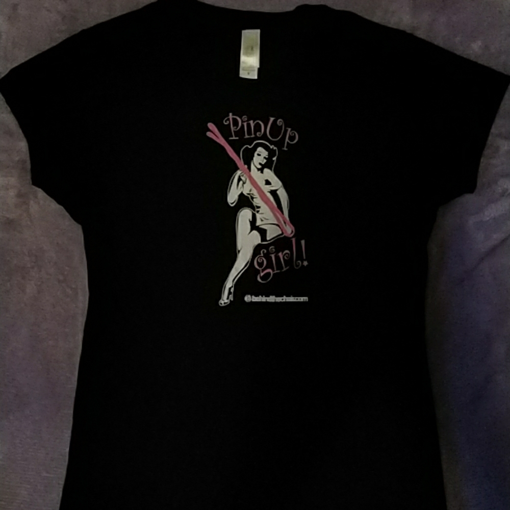 Pin up girl hairpin ladies tee